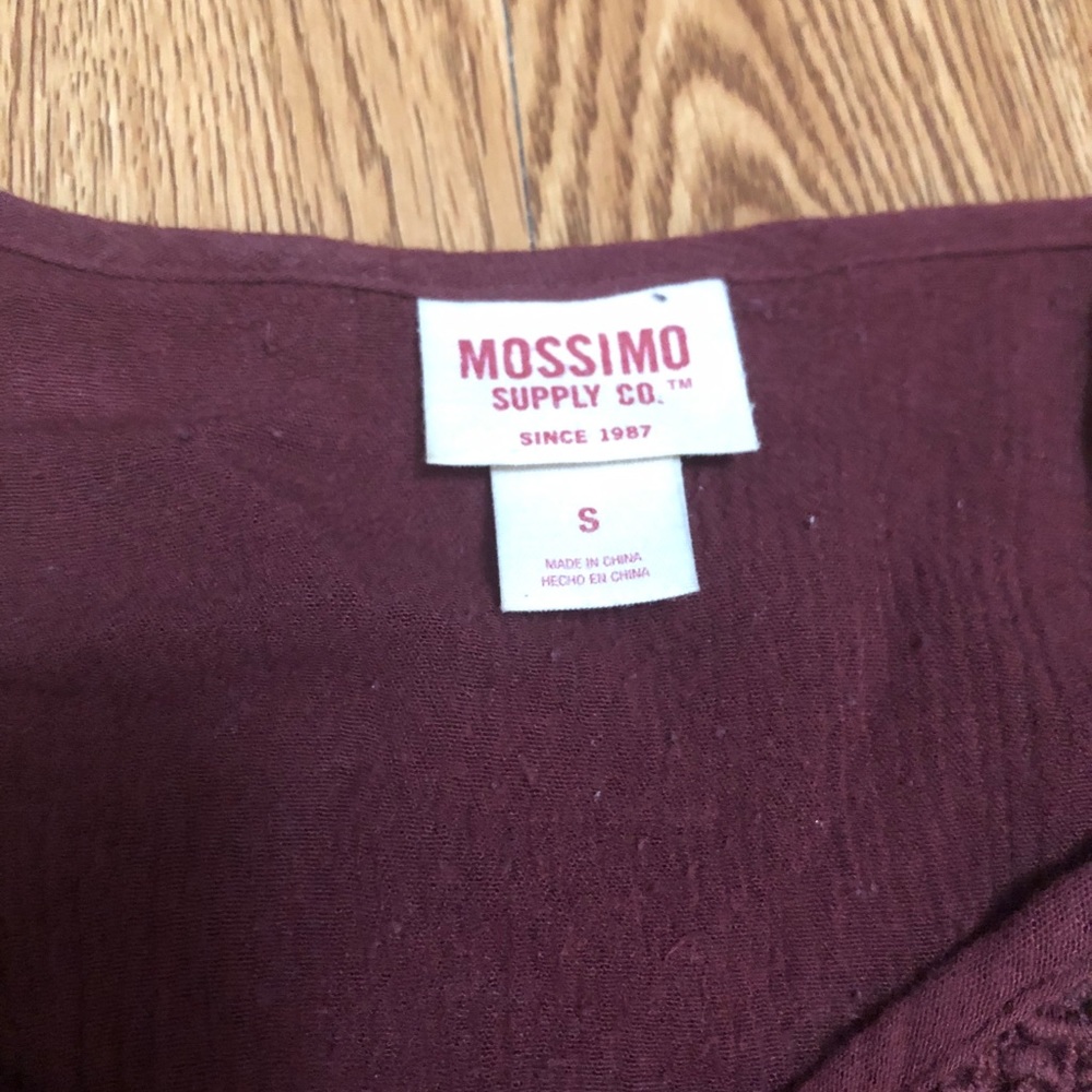 Burgundy tank top with floral lace detail